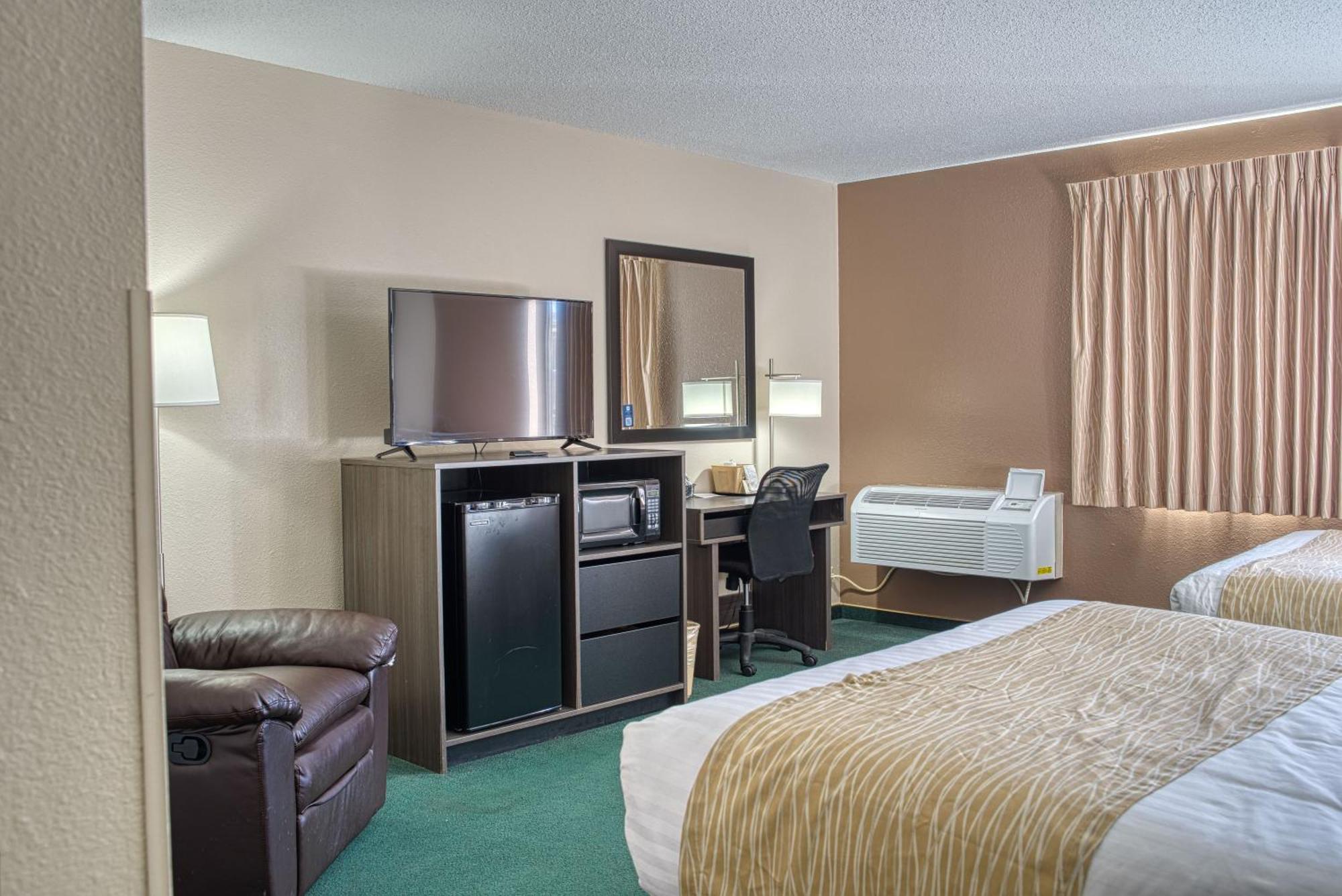 Super 8 By Wyndham Sturgis Exterior foto